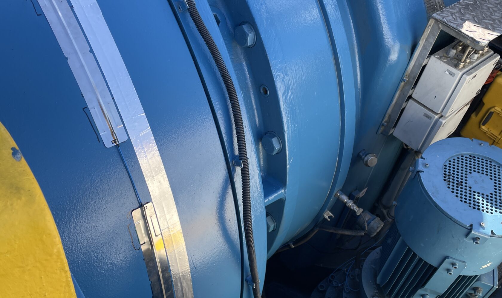 GearUp in turbine installation